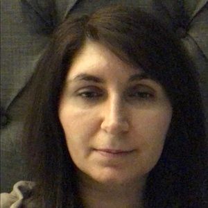 Meet your Posher, Daniela